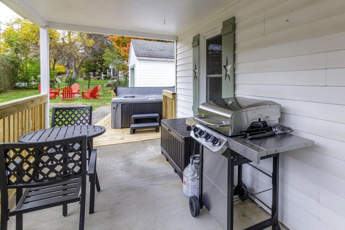 New River Gorge Cottage W Hot Tub, Fire Pit, Grill Oak Hill Zewnętrze zdjęcie