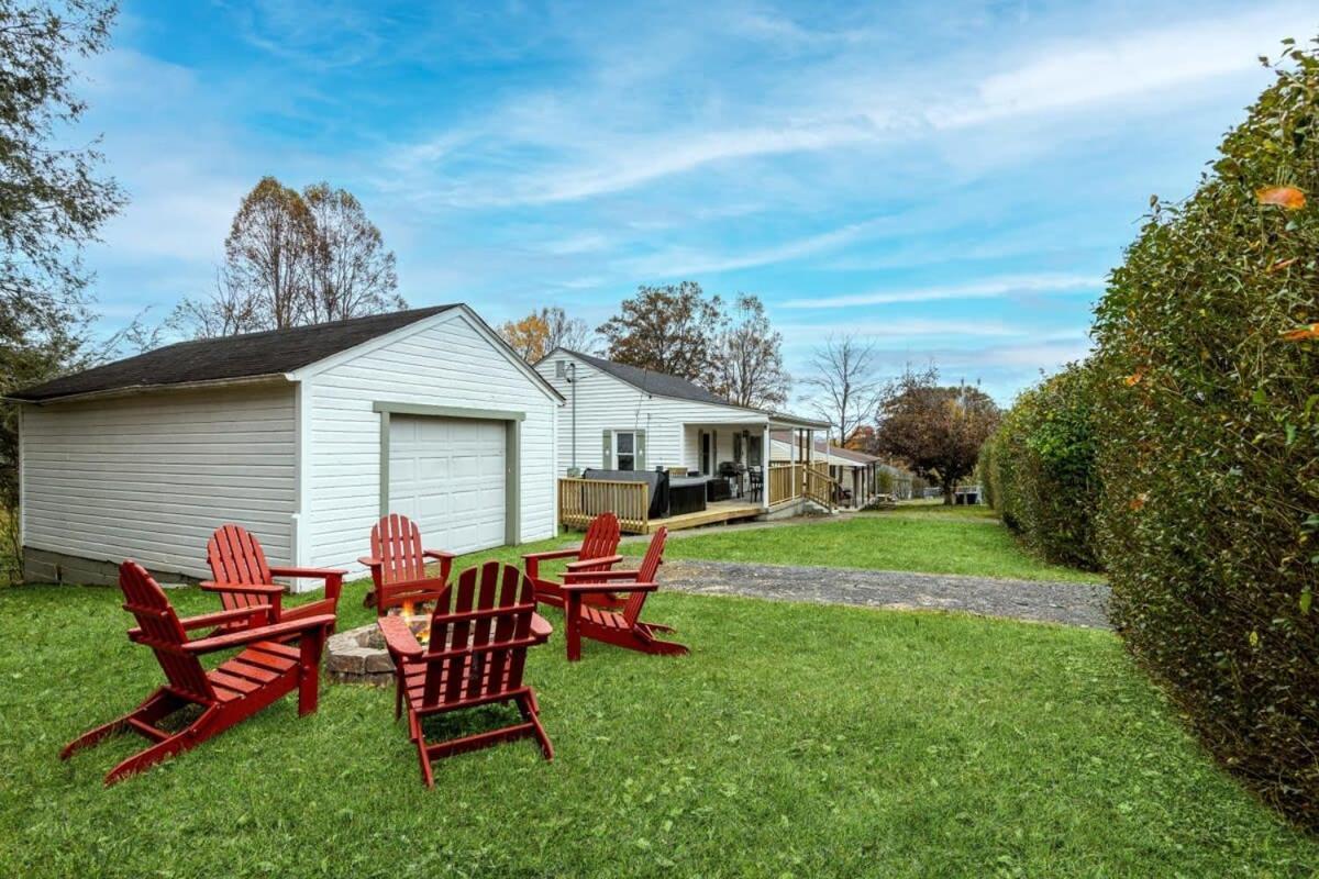 New River Gorge Cottage W Hot Tub, Fire Pit, Grill Oak Hill Zewnętrze zdjęcie