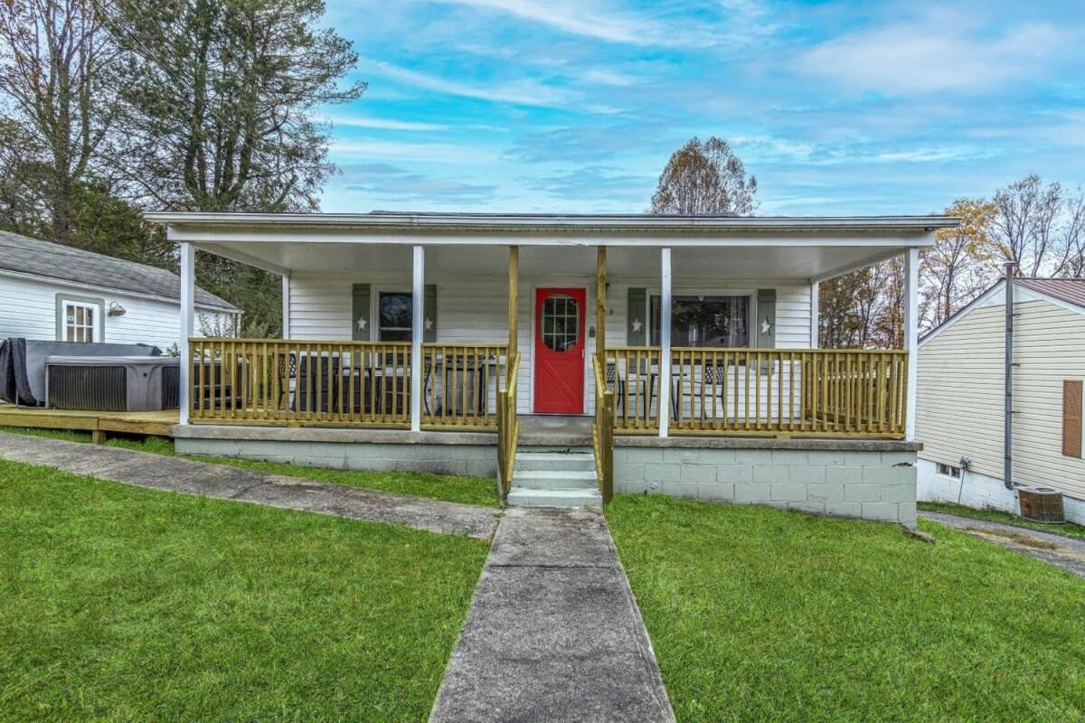 New River Gorge Cottage W Hot Tub, Fire Pit, Grill Oak Hill Zewnętrze zdjęcie