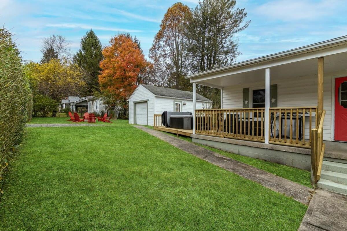 New River Gorge Cottage W Hot Tub, Fire Pit, Grill Oak Hill Zewnętrze zdjęcie